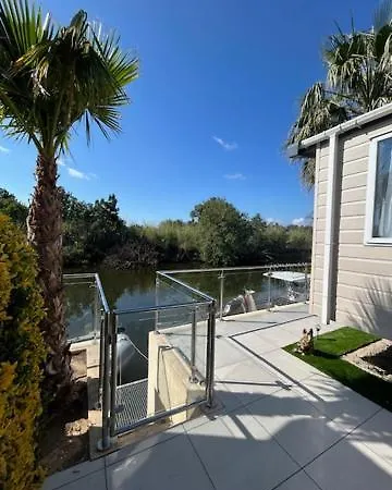 Mobil Climatise אתר קמפינג